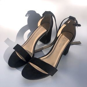 CL by Laundry suede black strapped heels 3”